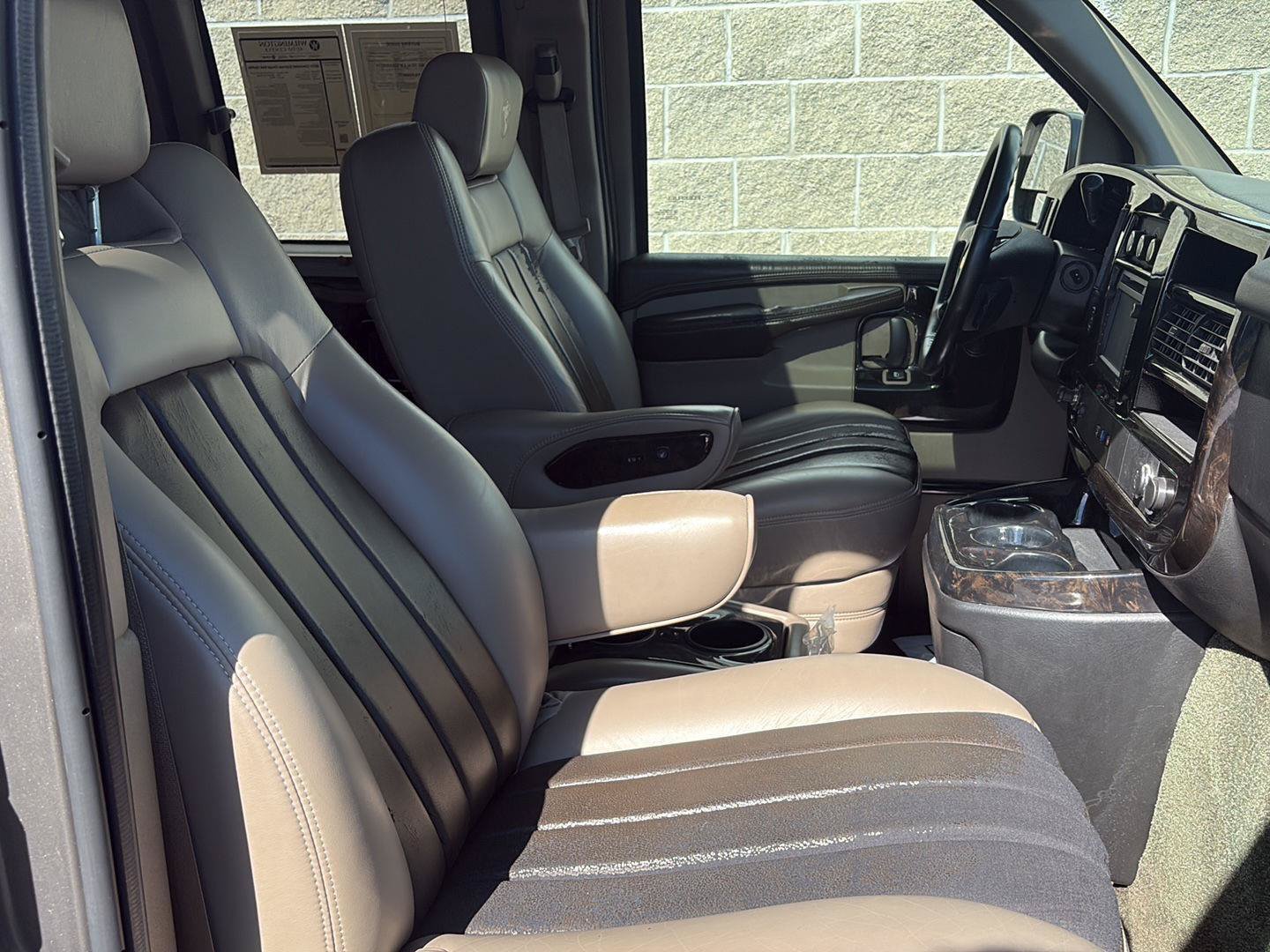 Used 2014 Chevrolet Express 1500 AWD image 30
