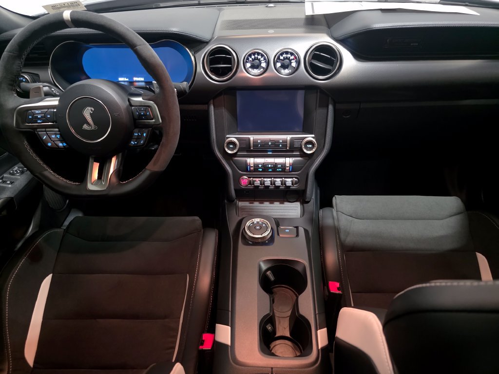 Used 2022 Ford Mustang Shelby GT500 w/ Technology Package RWD image 11