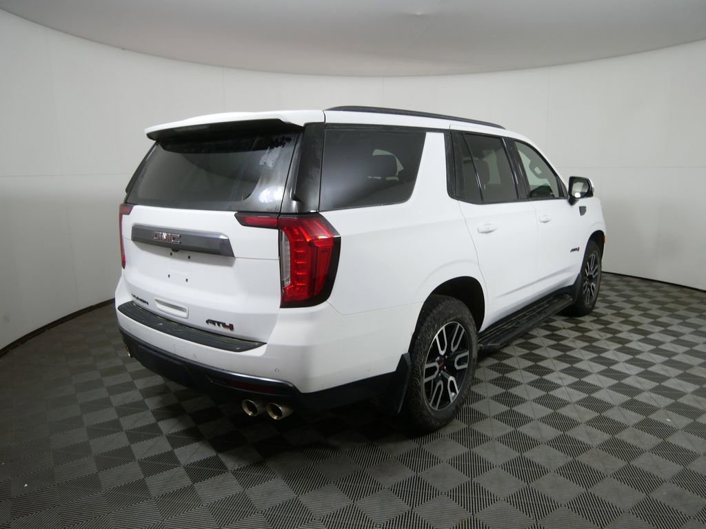 Used 2024 GMC Yukon AT4 w/ Technology Package image 3