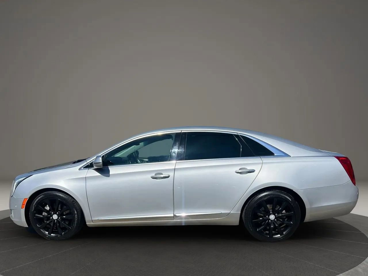 Used 2017 Cadillac XTS Luxury image 8