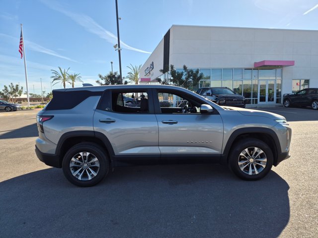 Used 2025 Chevrolet Equinox LT FWD image 4