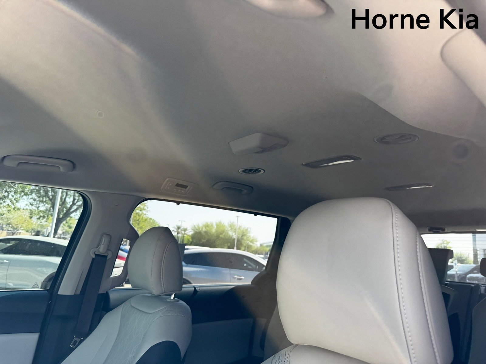 New 2026 Kia Carnival EX image 19