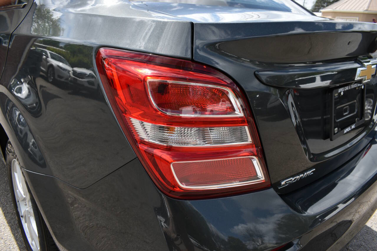 Used 2019 Chevrolet Sonic LT image 34