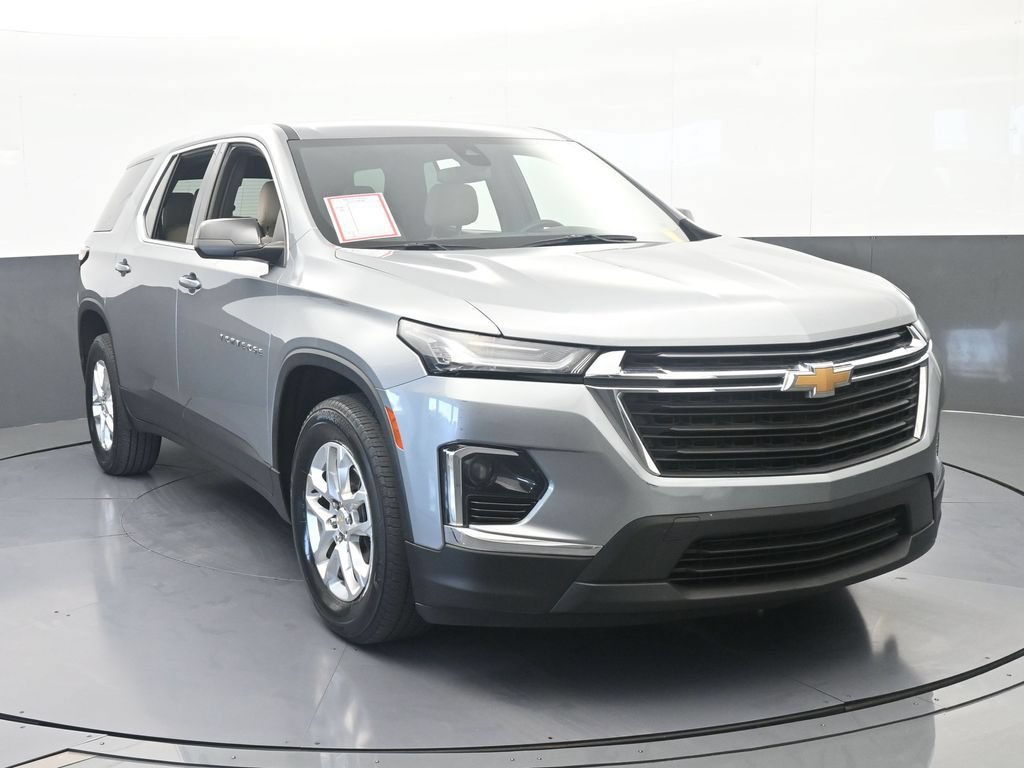 Used 2023 Chevrolet Traverse LS FWD image 9