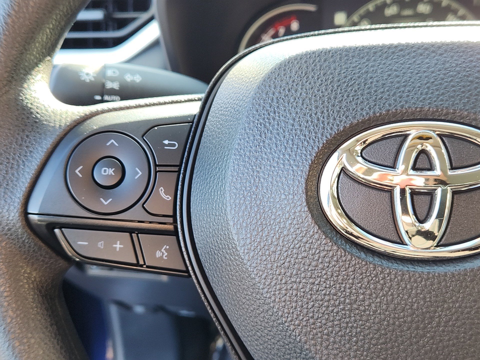 Certified 2025 Toyota RAV4 XLE image 20