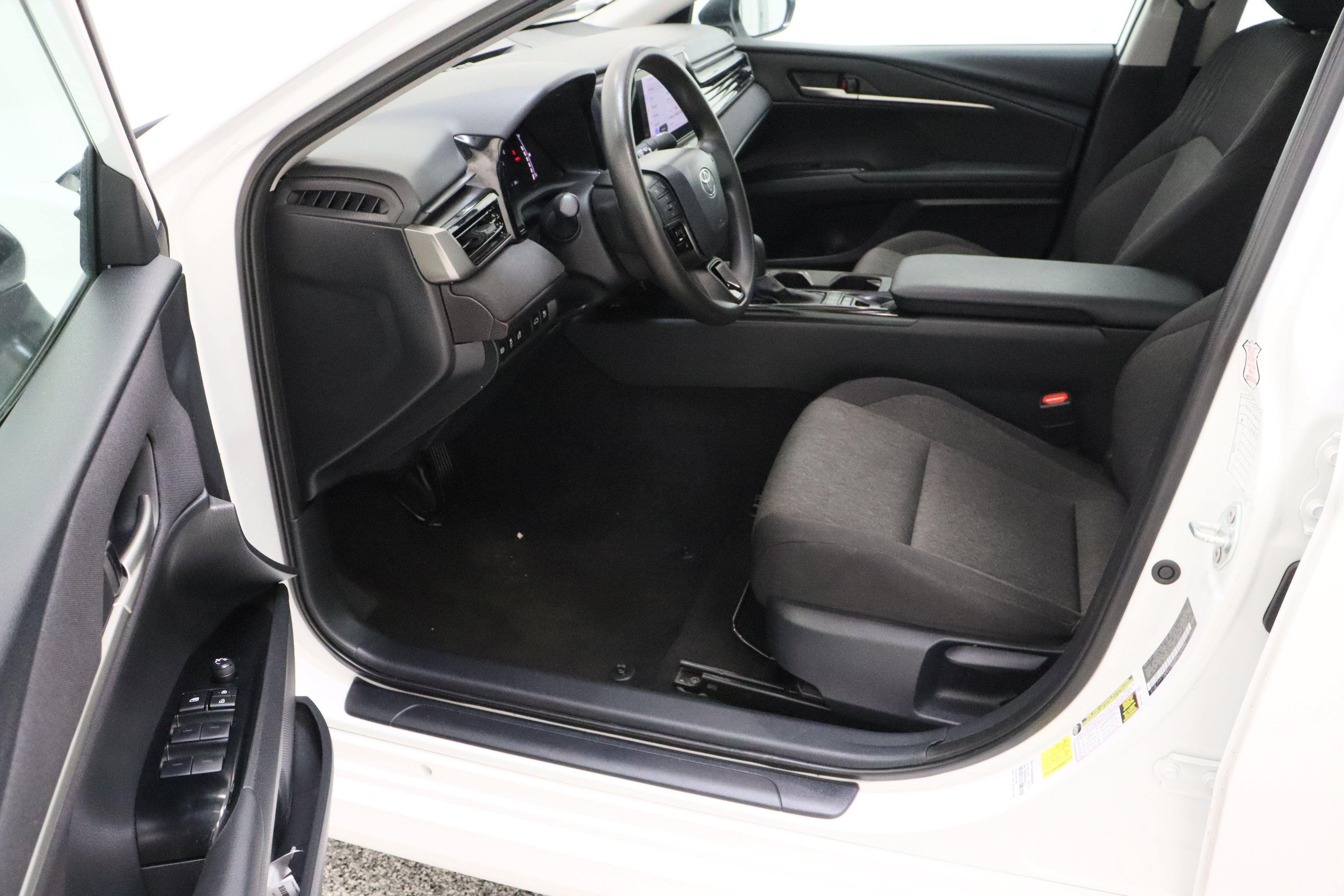 Certified 2025 Toyota Camry LE FWD image 13