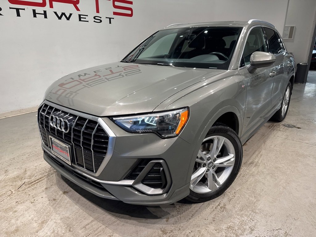 Used 2020 Audi Q3 2.0T Premium w/ Convenience Package image 2