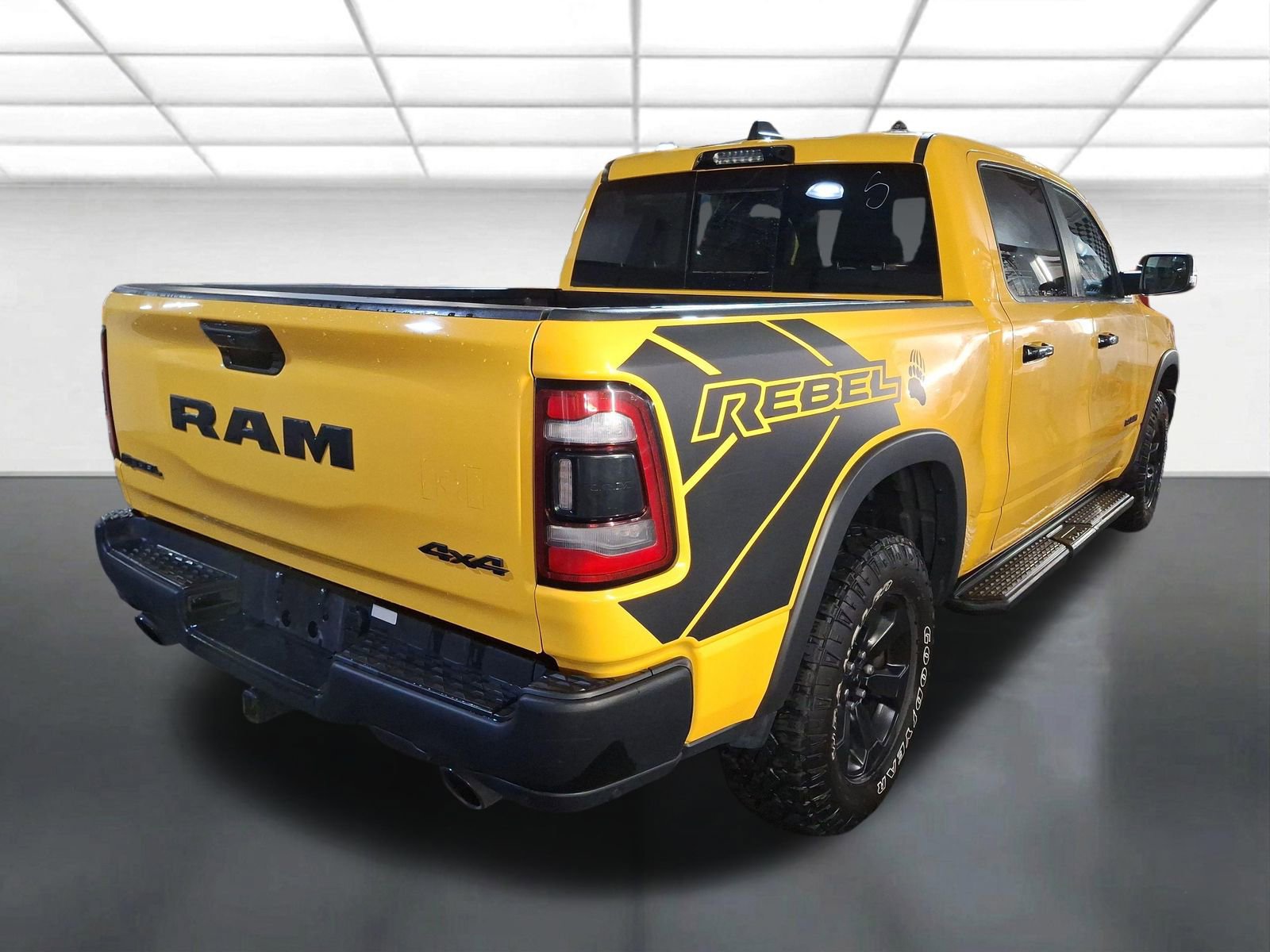 Used 2023 RAM 1500 Rebel w/ Rebel Level 2 Equipment Group AWD/4WD image 3
