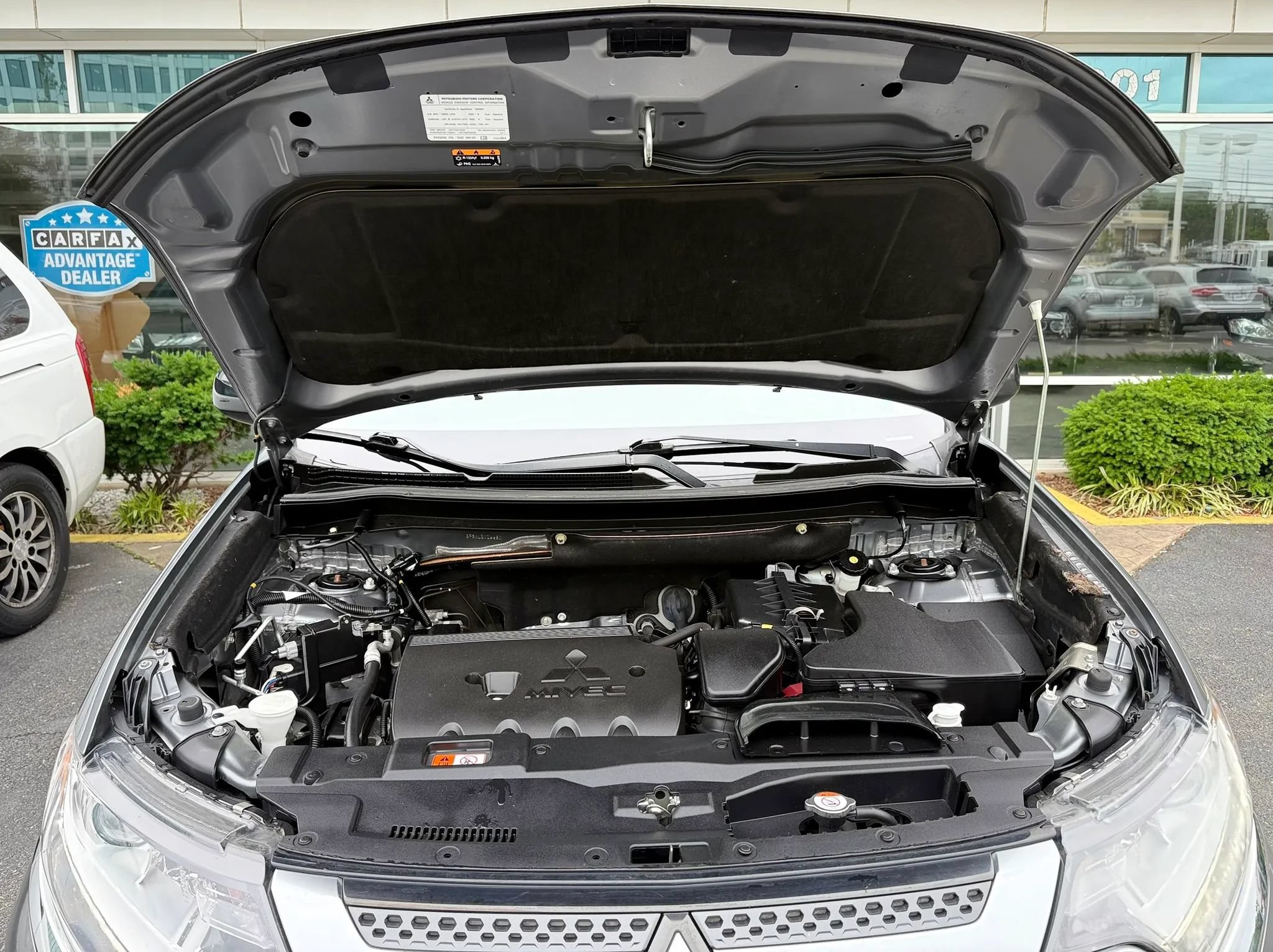 Used 2020 Mitsubishi Outlander ES AWD/4WD image 37