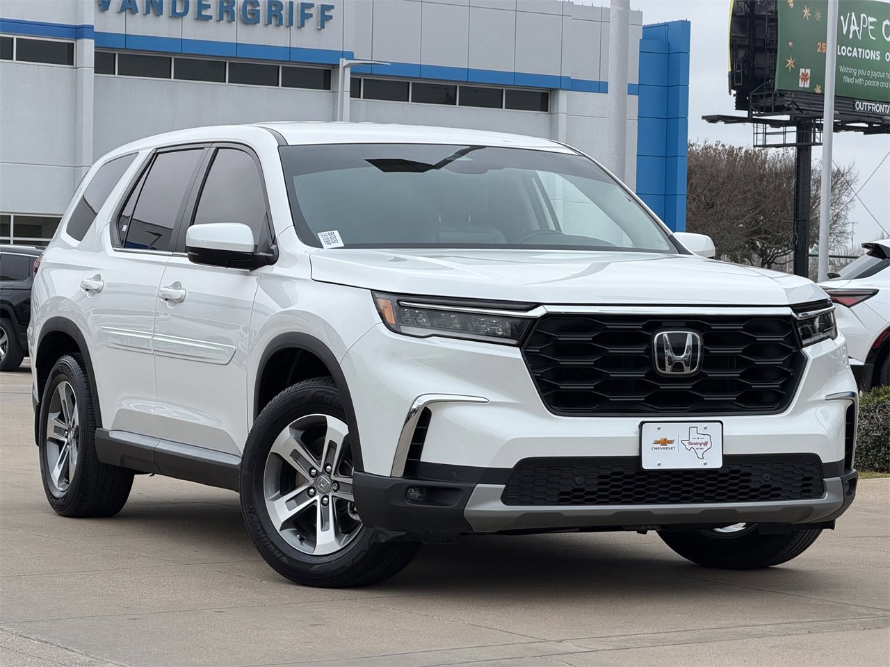 Used 2025 Honda Pilot EX-L image 2