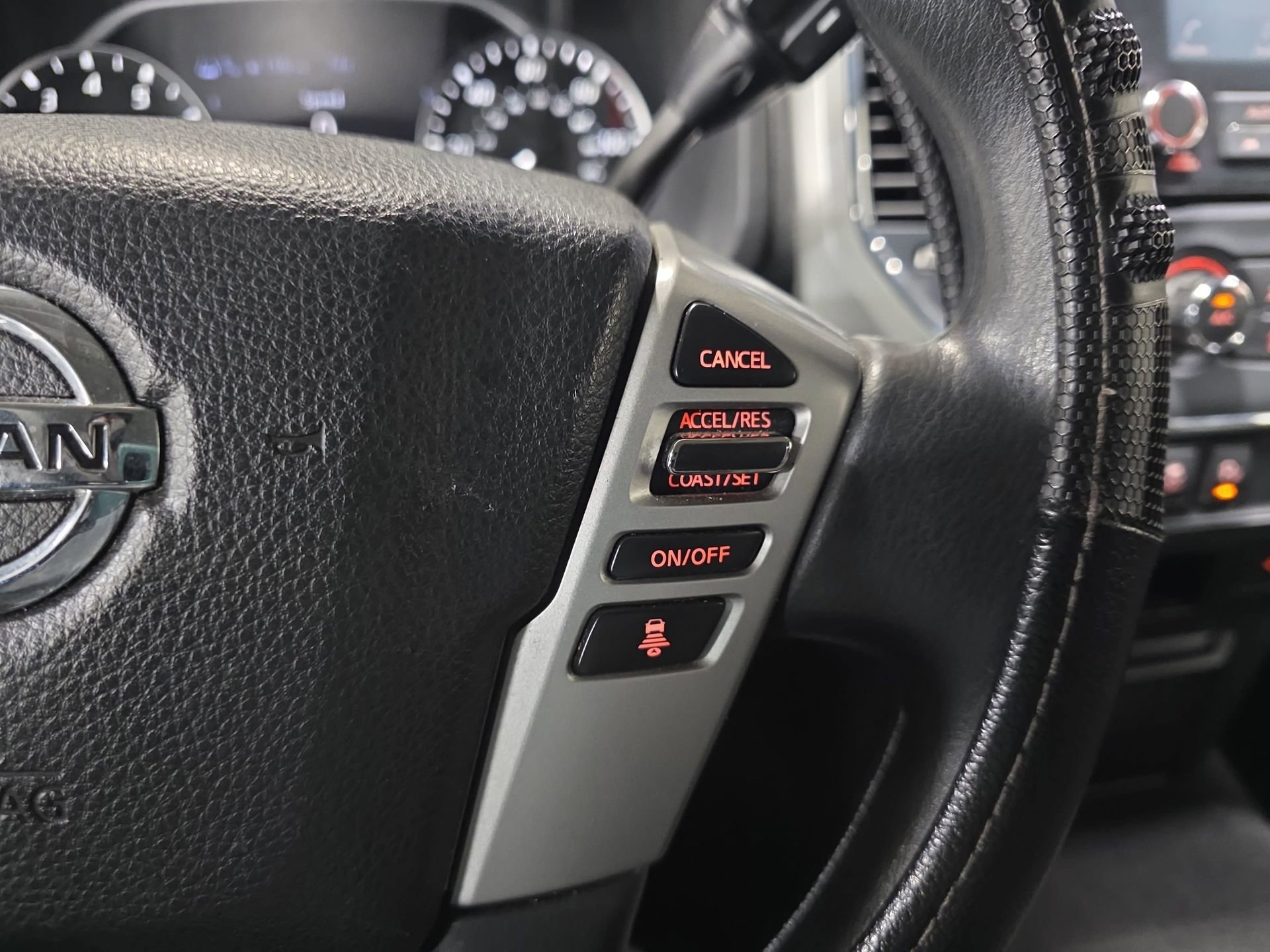 Used 2021 Nissan Titan SV w/ Off Road Protection Package image 18