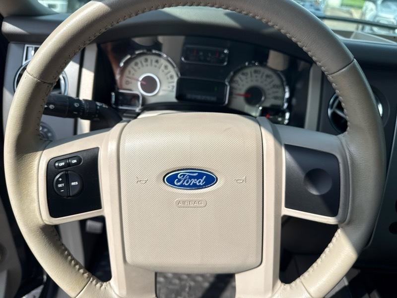 Used 2010 Ford Expedition XLT RWD image 13