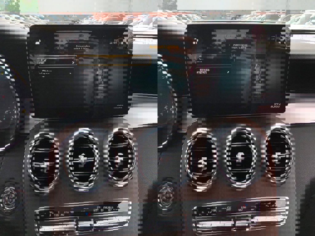 Used 2022 Mercedes-Benz GLC 300 4MATIC w/ Premium Package Lite image 22