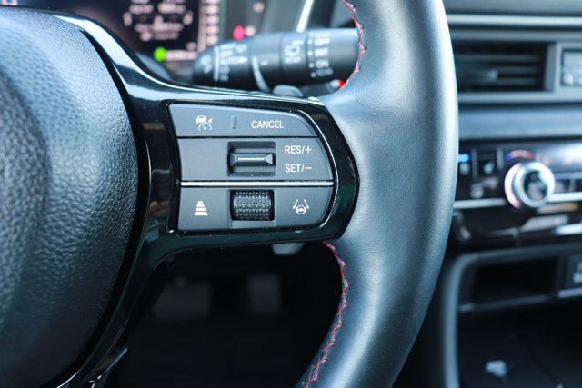Certified 2025 Honda Pilot Black Edition image 28