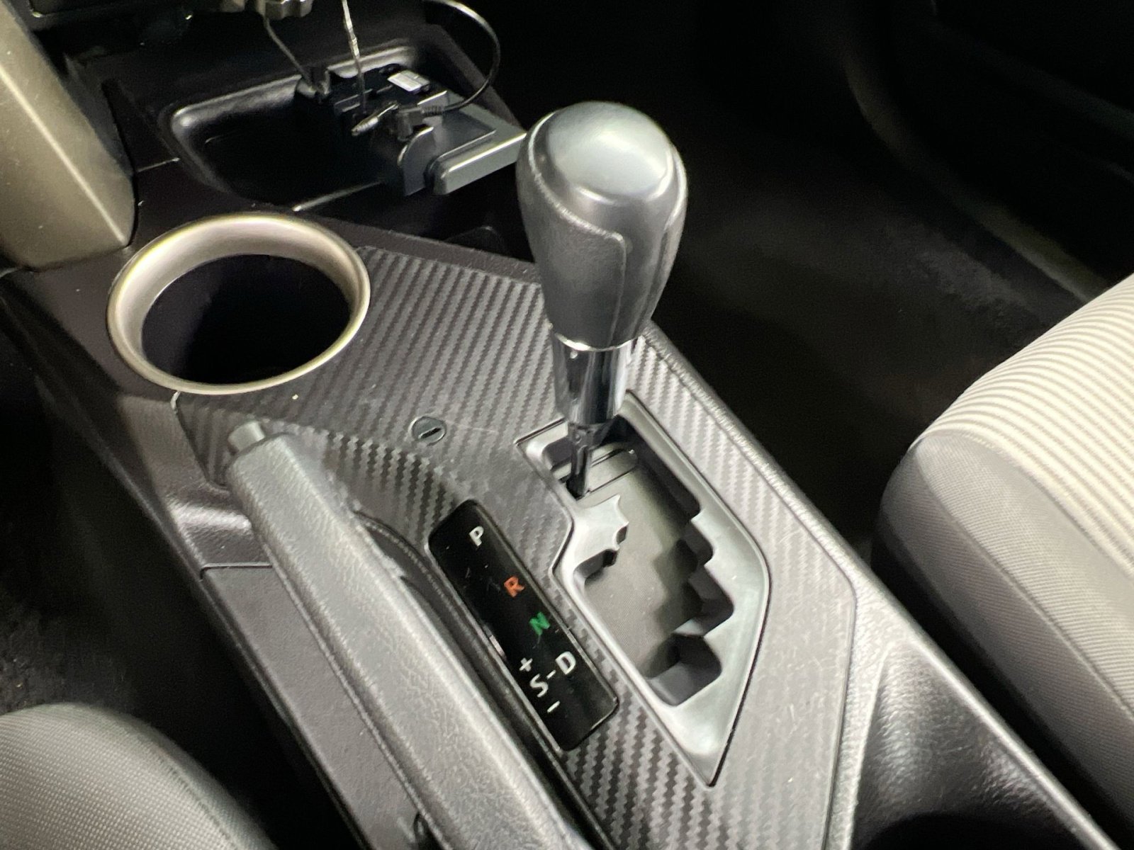 Used 2013 Toyota RAV4 LE image 26