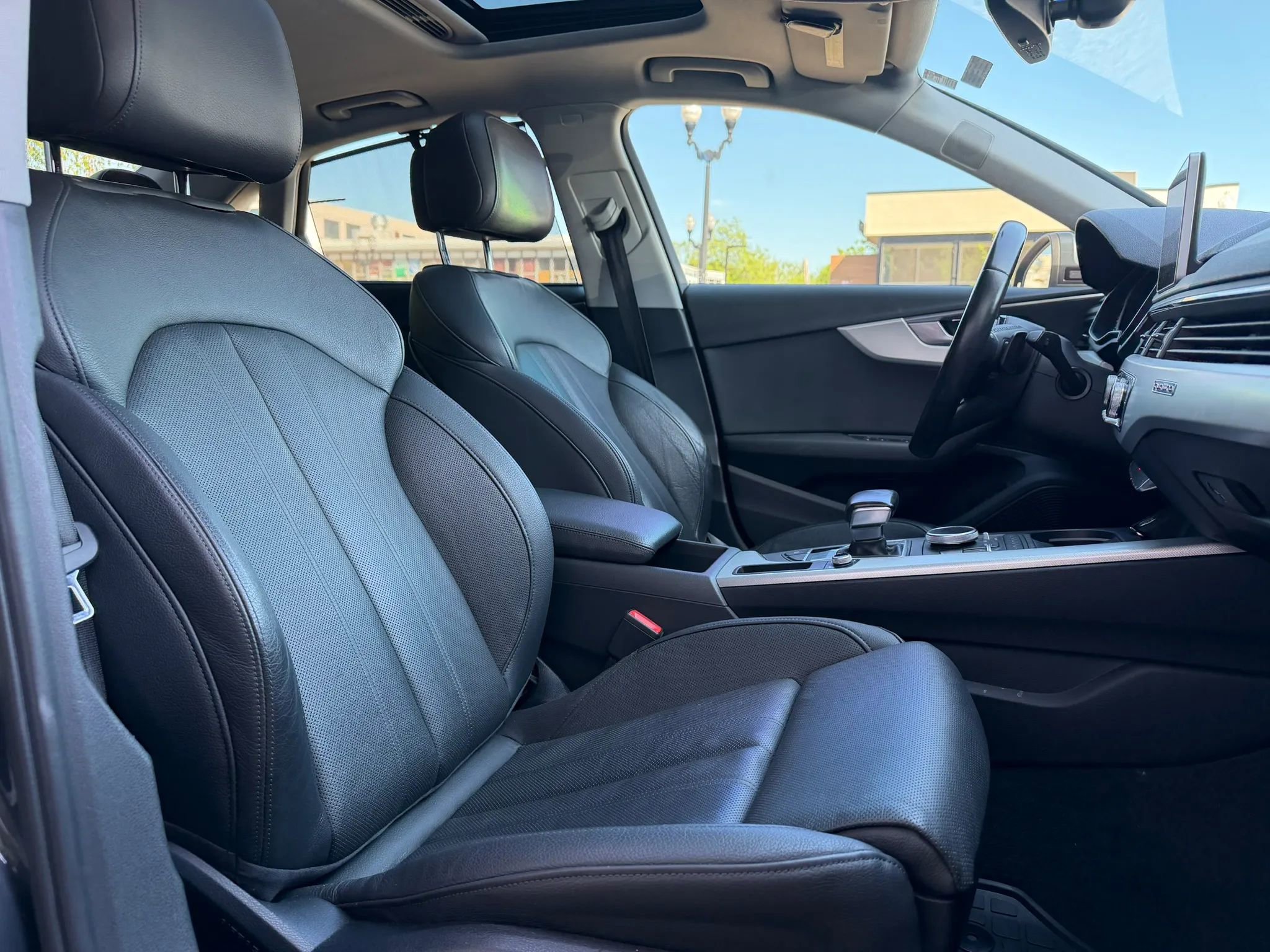 Used 2017 Audi A4 2.0T Prestige w/ Prestige Package AWD/4WD image 17