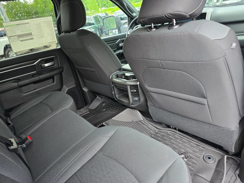New 2026 RAM 3500 Big Horn AWD/4WD image 24