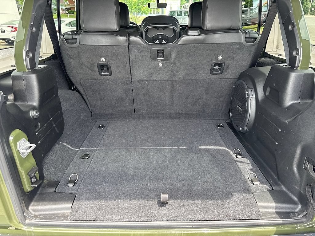 Used 2021 Jeep Wrangler Unlimited Rubicon AWD/4WD image 26