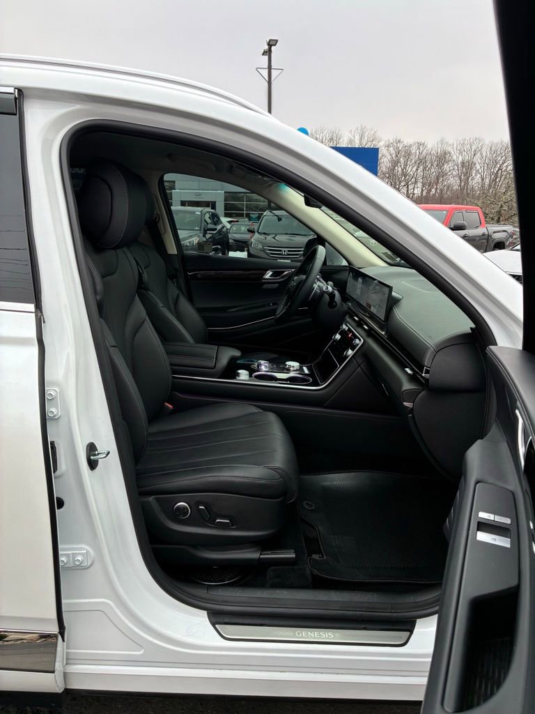Used 2025 Genesis GV80 2.5T image 22