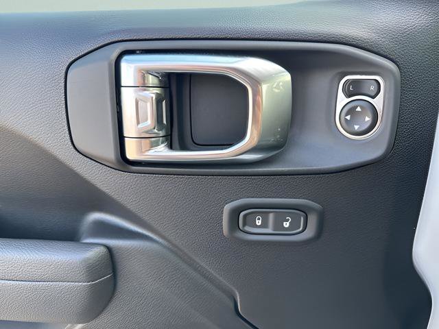 New 2025 Jeep Gladiator Sport image 8