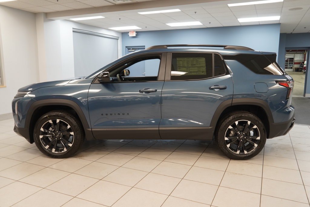 New 2027 Chevrolet Equinox RS w/ Convenience Package III AWD/4WD image 7