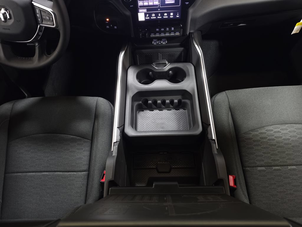 New 2026 RAM 2500 Big Horn AWD/4WD image 17