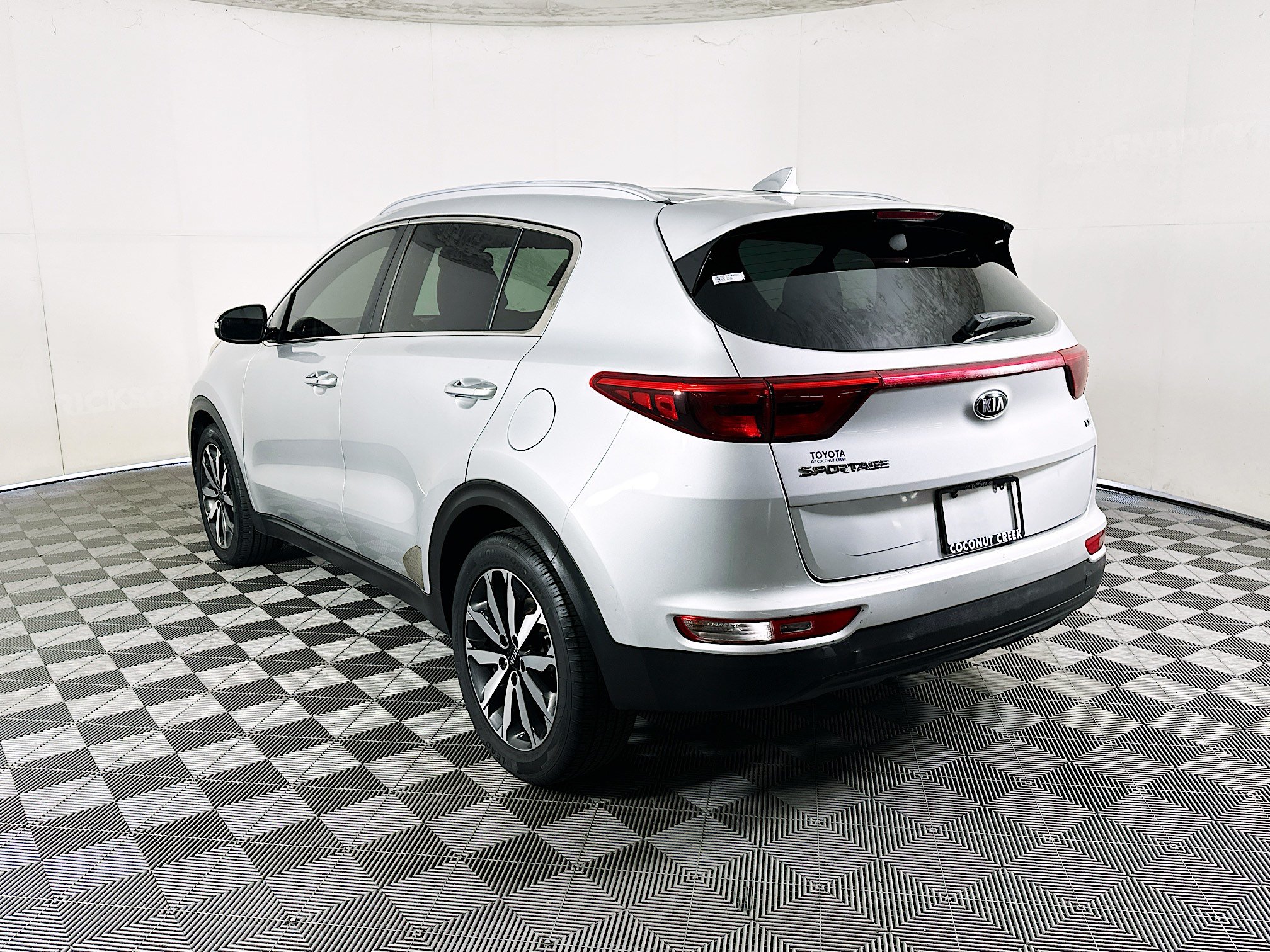 Used 2018 Kia Sportage EX FWD image 5