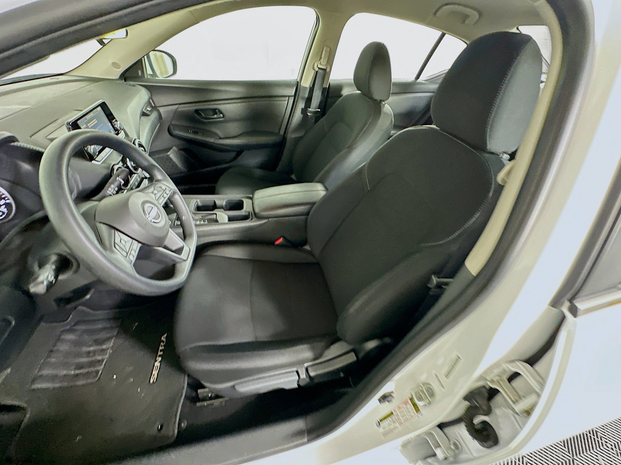 Used 2025 Nissan Sentra S image 13