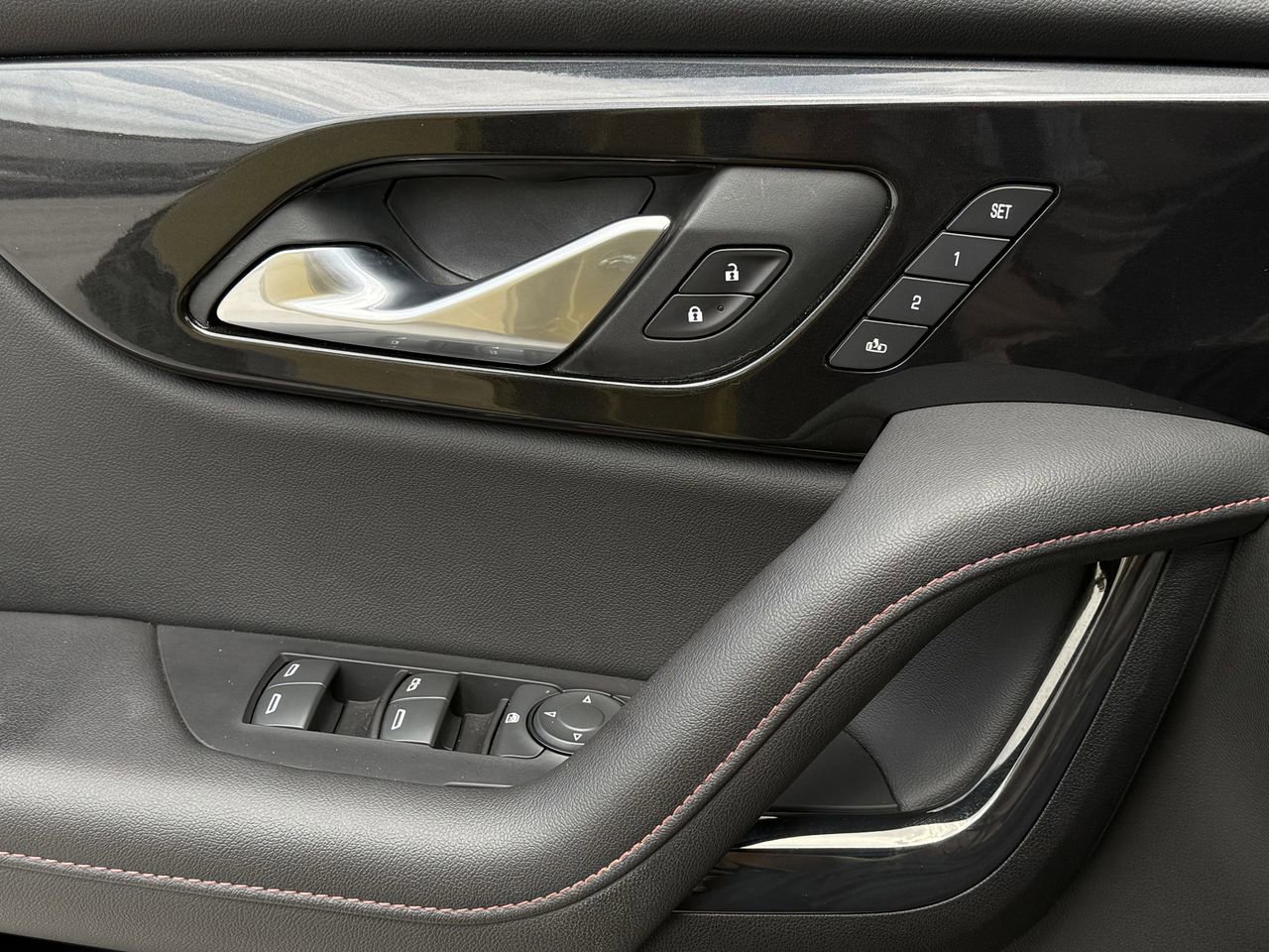 Certified 2022 Chevrolet Blazer RS w/ Enhanced Convenience Package image 20