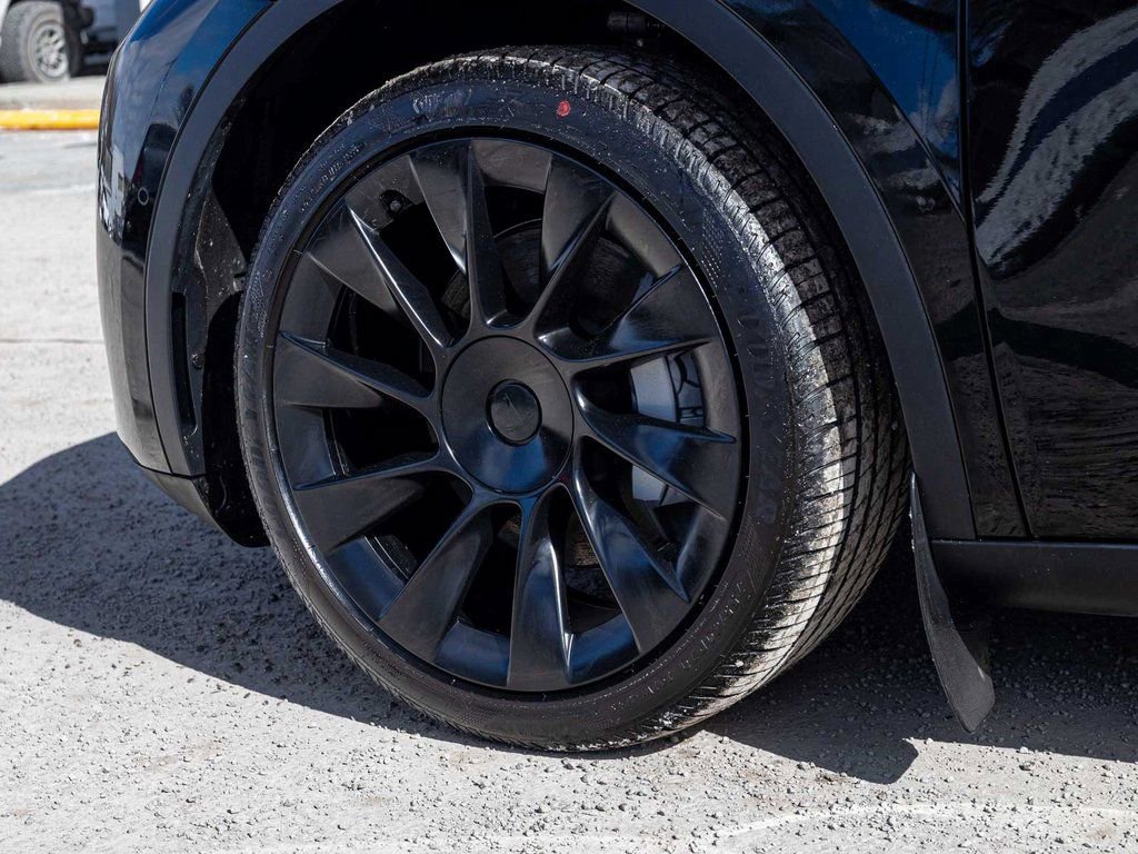 Used 2021 Tesla Model Y Long Range image 7