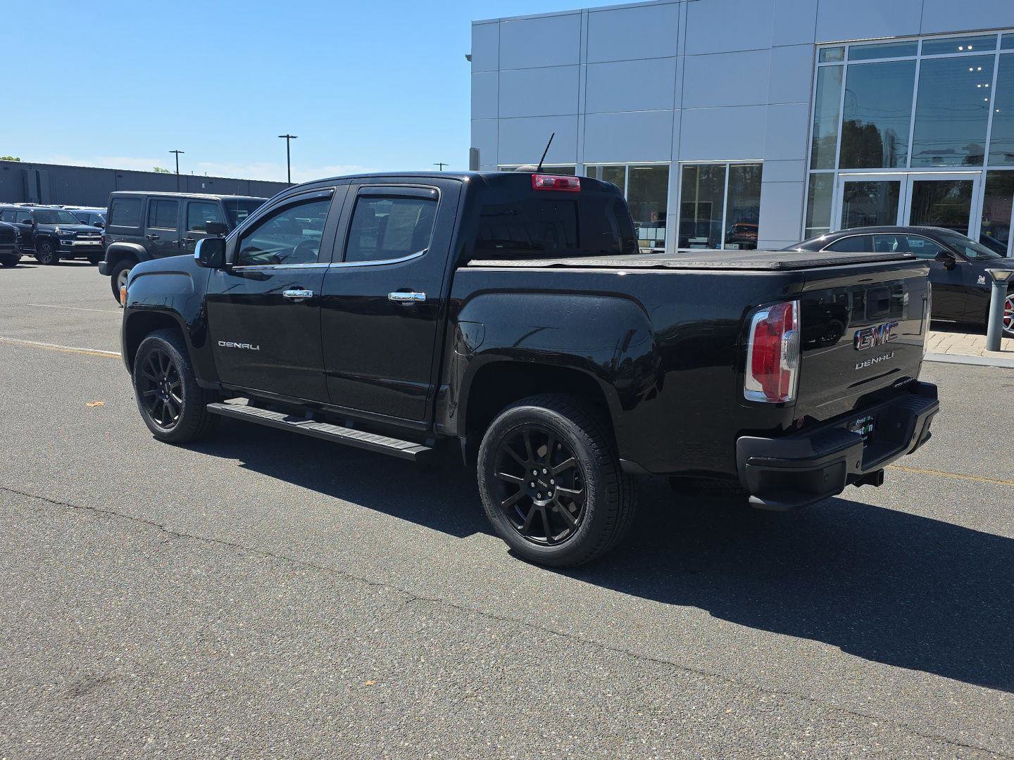 Used 2022 GMC Canyon Denali w/ Denali Black Edition Package AWD/4WD image 14