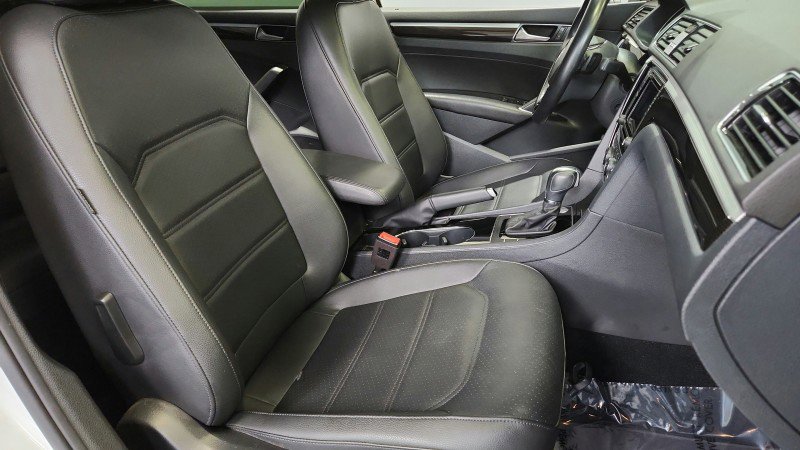 Used 2019 Volkswagen Passat 2.0T SE R-Line image 20