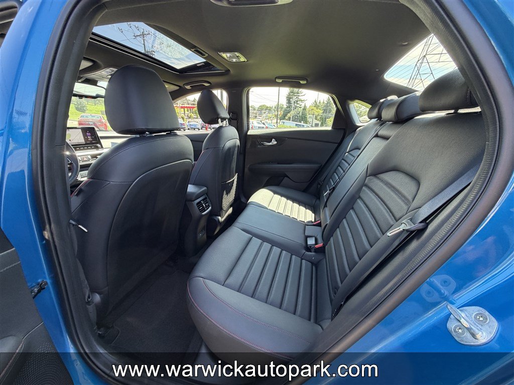 Used 2023 Kia Forte GT FWD image 11