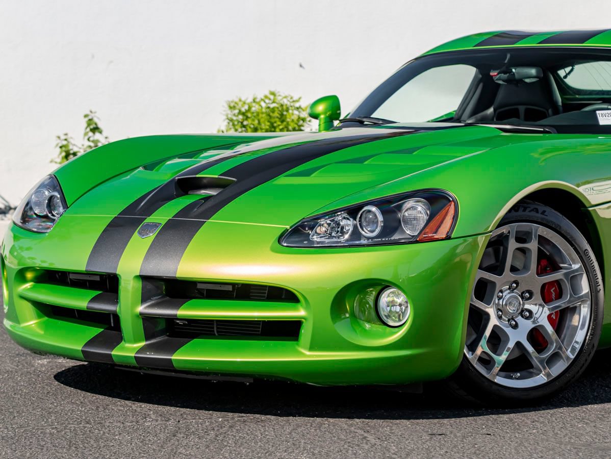 Used 2008 Dodge Viper SRT-10 RWD image 2