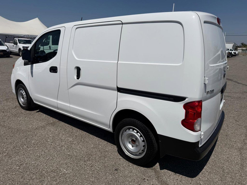 Used 2020 Nissan NV200 S FWD image 9