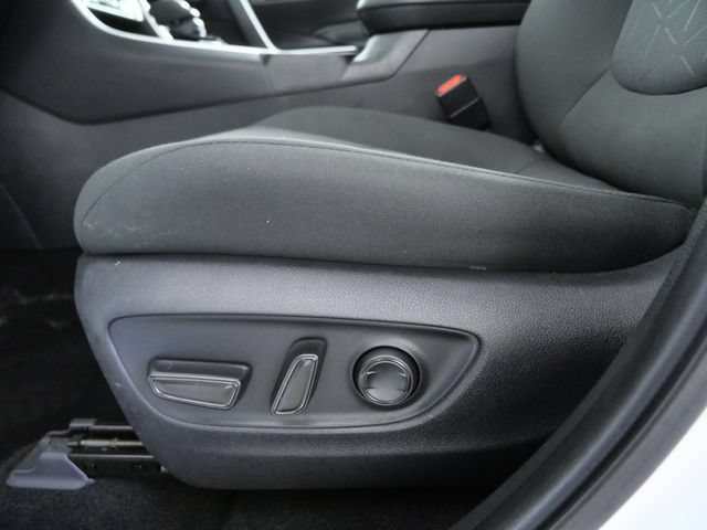 Used 2022 Toyota RAV4 XLE w/ Convenience Package AWD/4WD image 15