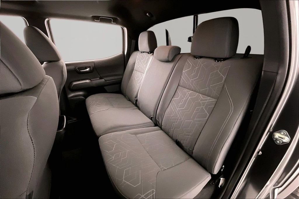 Used 2016 Toyota Tacoma TRD Off-Road w/ Premium & Technology Package image 20