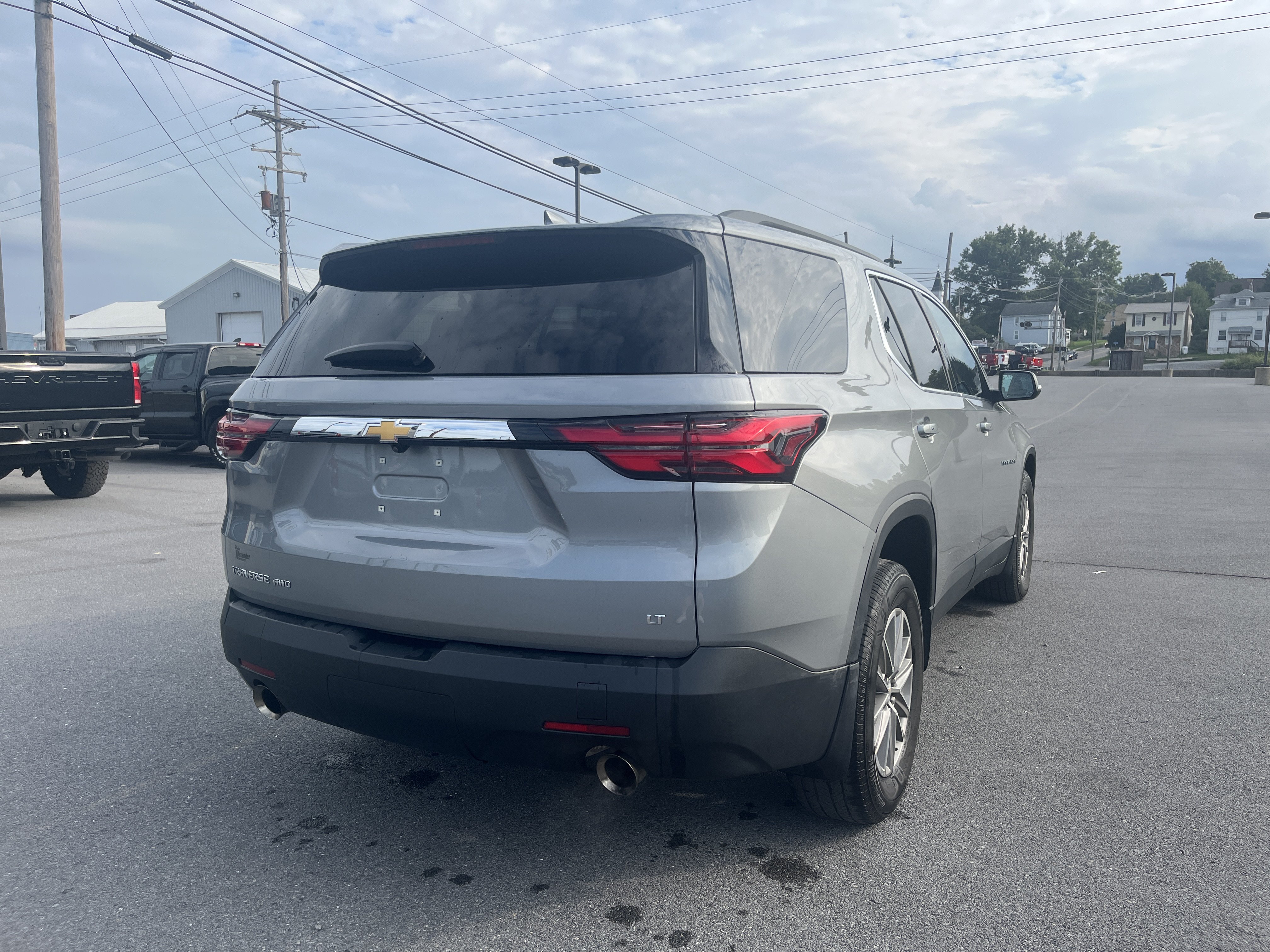Used 2023 Chevrolet Traverse LT w/ LPO, Floor Liner Package AWD/4WD video 3