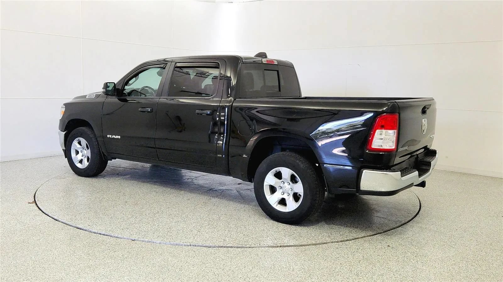 Used 2023 RAM 1500 Big Horn AWD/4WD image 6