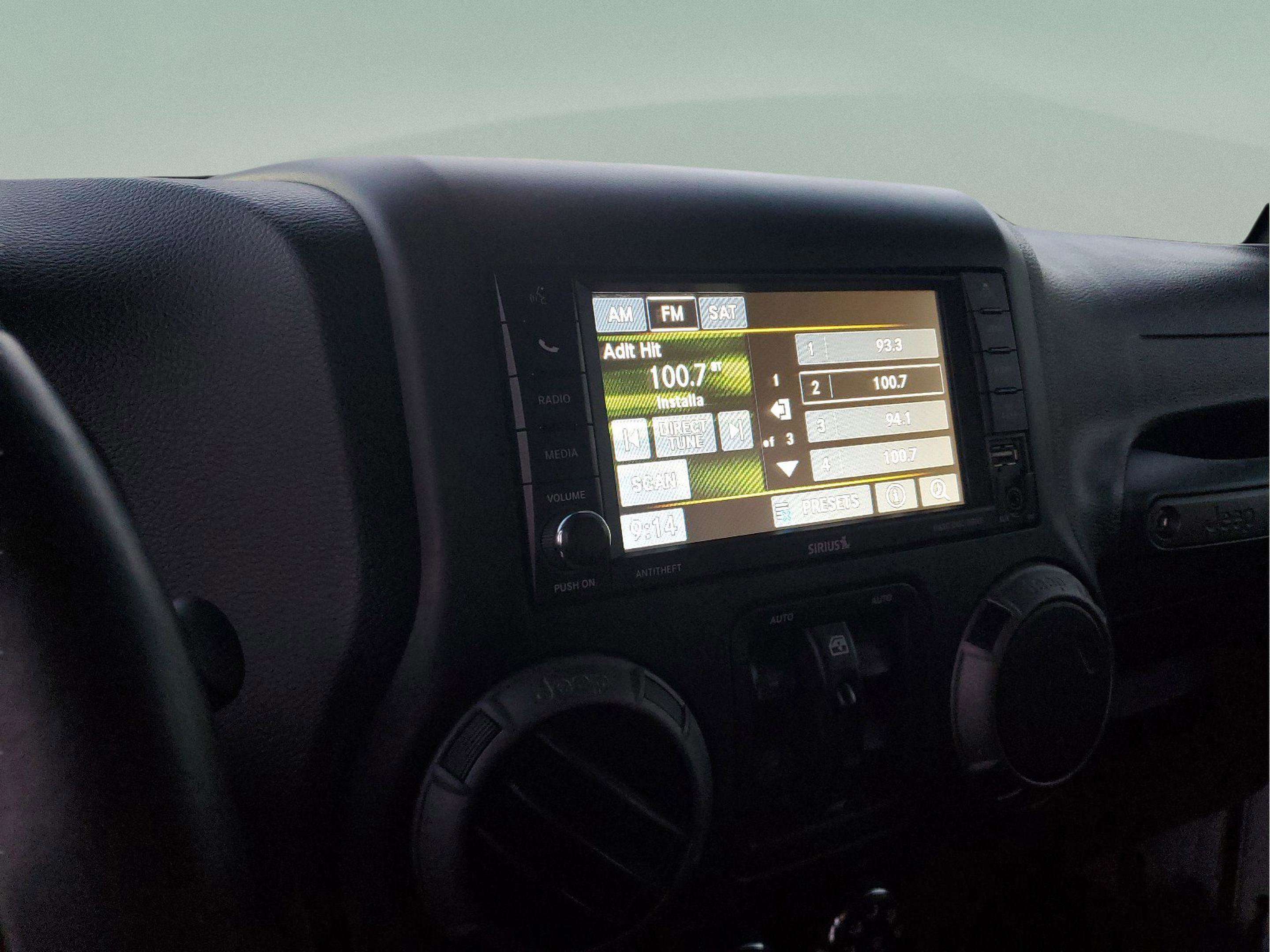 Used 2017 Jeep Wrangler Unlimited Sport w/ Quick Order Package 24S image 16