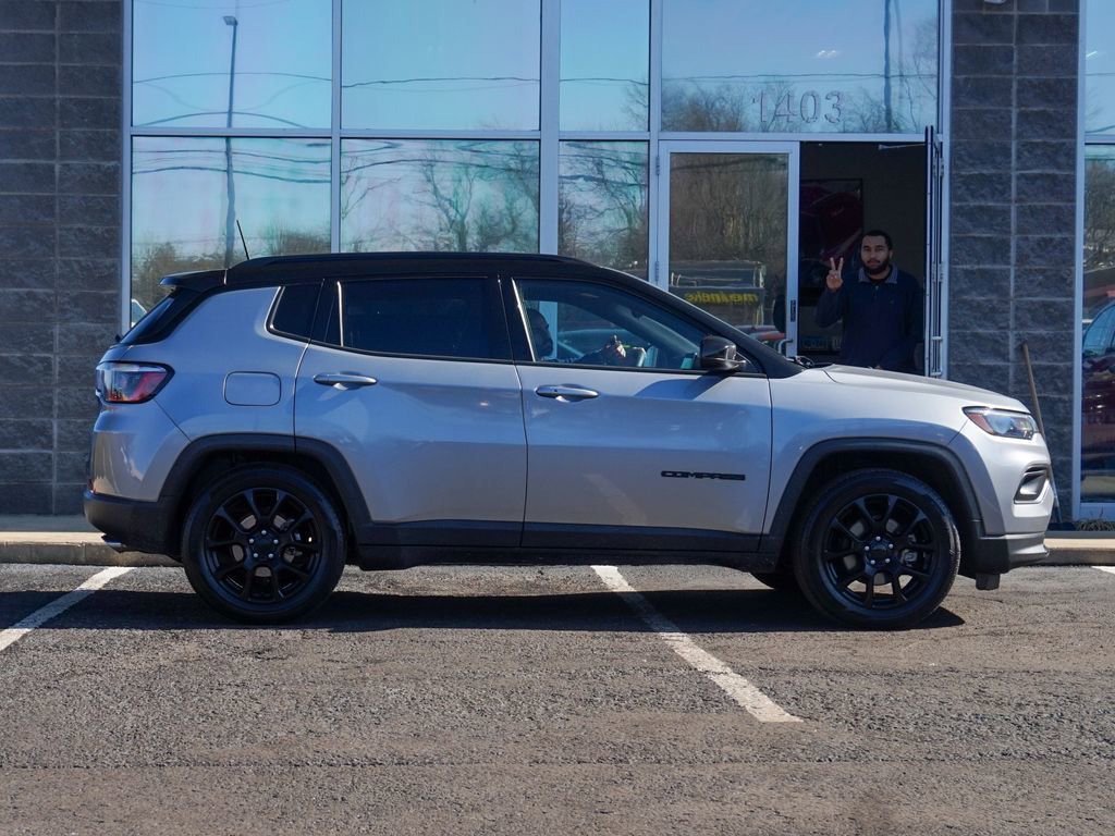 Used 2022 Jeep Compass Altitude image 2