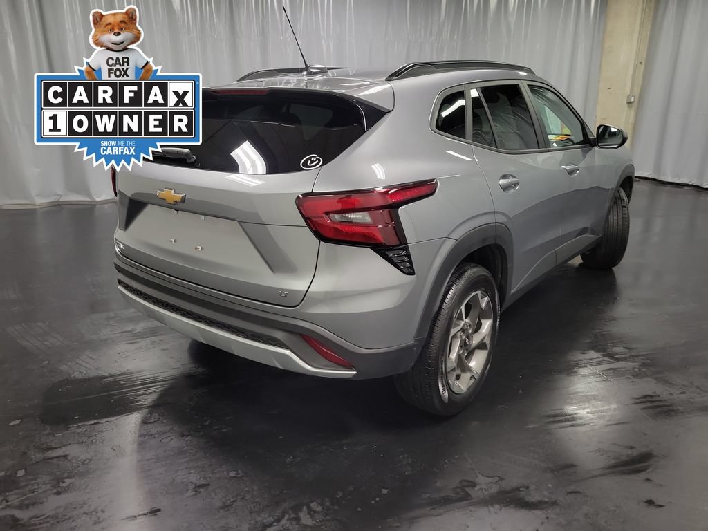 Used 2026 Chevrolet Trax LT FWD image 8