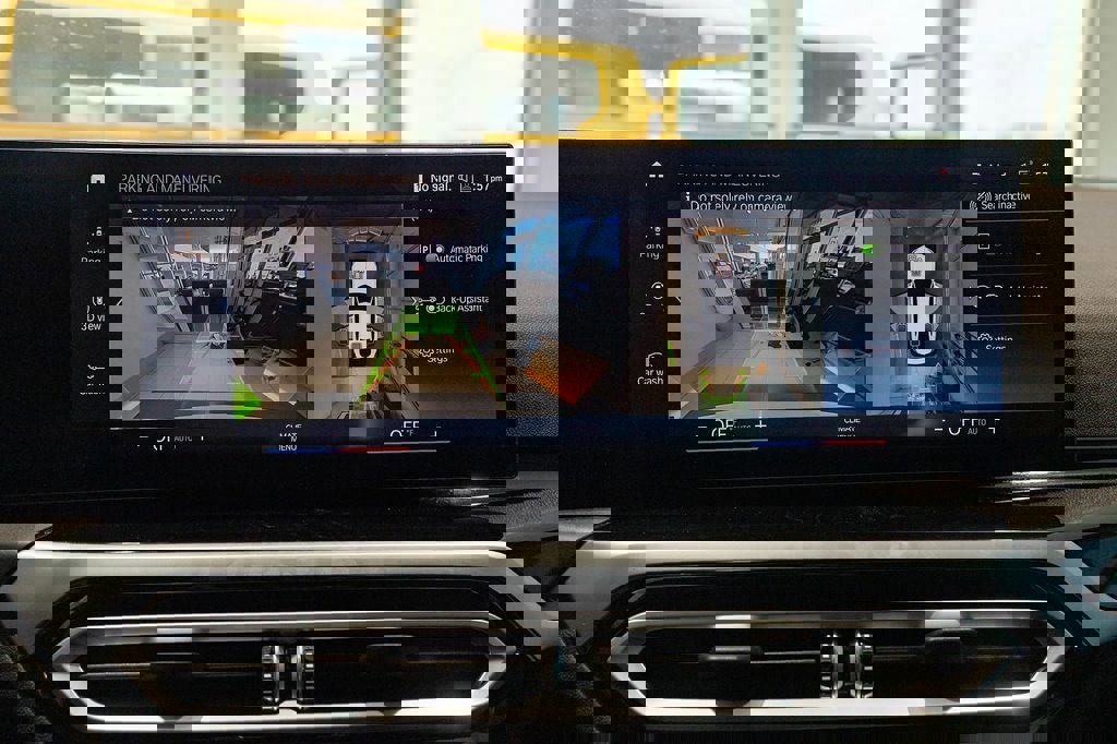 Used 2023 BMW i4 eDrive40 w/ Premium Package RWD image 7