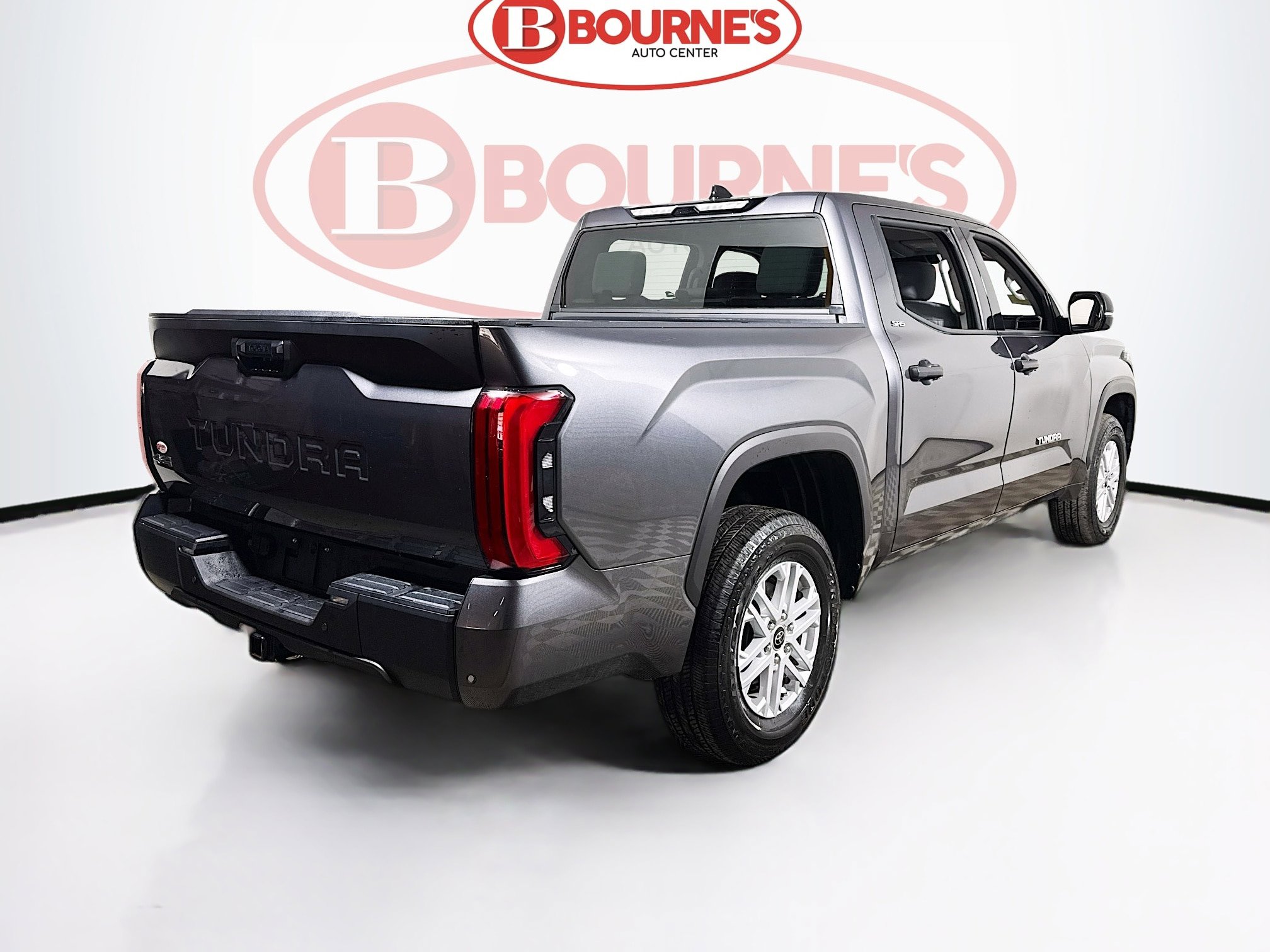 Used 2023 Toyota Tundra SR5 w/ SR5 Convenience Package AWD/4WD image 8