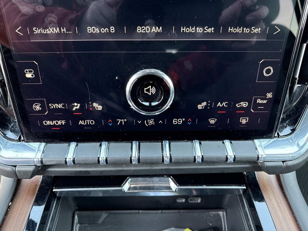 Used 2025 GMC Yukon Denali AWD/4WD image 19