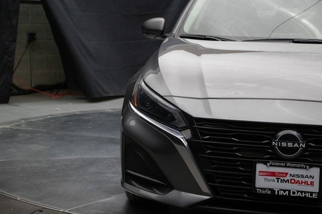 Used 2024 Nissan Altima 2.5 SV image 5