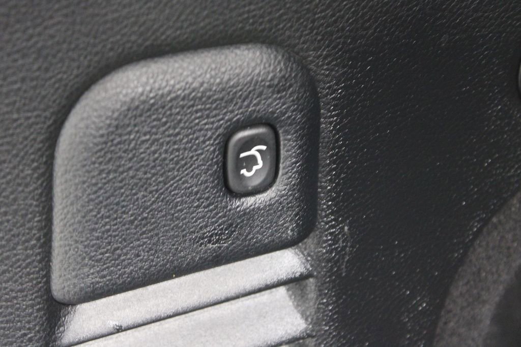 Used 2021 Jeep Grand Cherokee Limited image 16