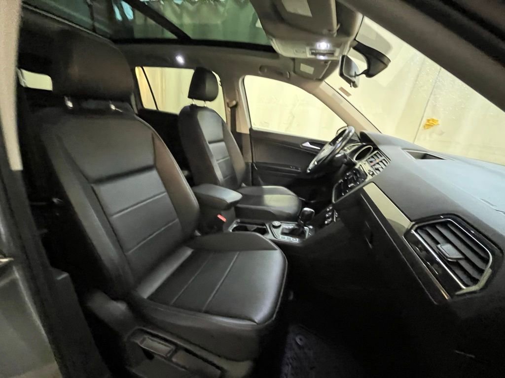 Used 2019 Volkswagen Tiguan S image 12