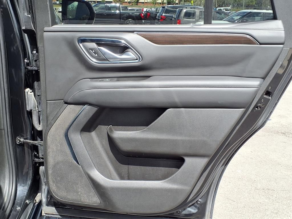 Used 2022 GMC Yukon SLE AWD/4WD image 14