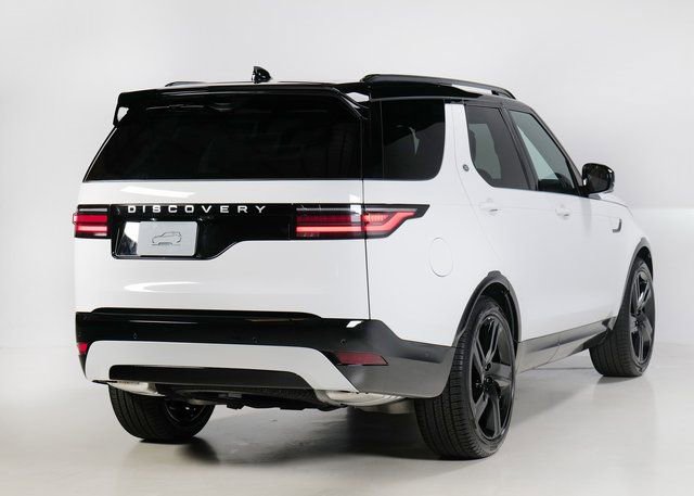 New 2026 Land Rover Discovery Limited Edition image 2